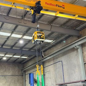 How Can You Hire Lifting Equipment for Precise Load Control?