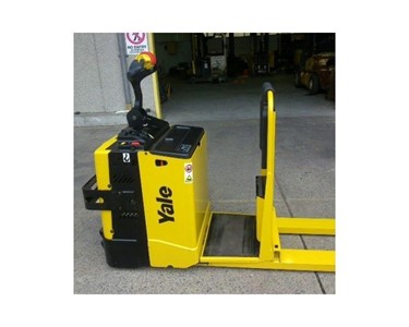 Yale - Electric Pallet Stacker | MO20F