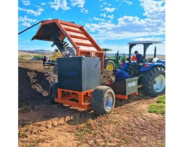 Tomcat - Model WN1600 Compost Turner