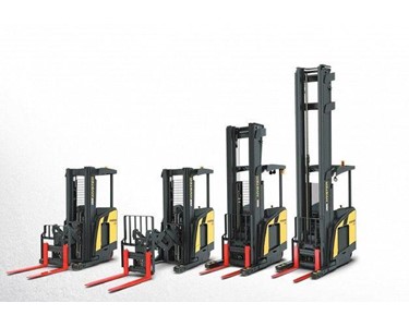 Hyster - Reach Trucks 1,500 - 1,800kg | N30-40 Series 