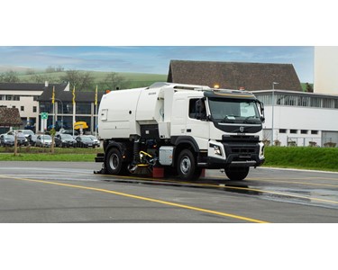 Bucher Municipal - Truck mounted sweeper | V80