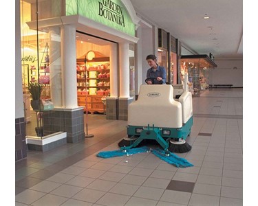 Tennant - Compact Battery Ride-on Sweeper | 6200