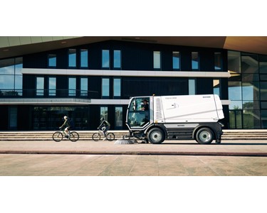 Bucher Municipal - Compact sweeper | CityCat VR50