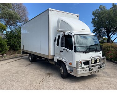 Mitsubishi - Used Pantech Truck | 2017 Fighter 1024 