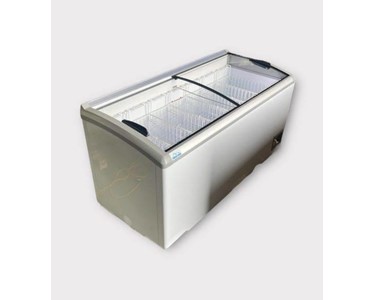 Chest Display Freezer 8 Baskets