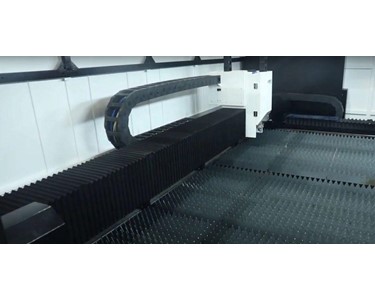 GWEIKE - Compact Sheet Metal Cutting Fiber Laser | LF3015P Pro
