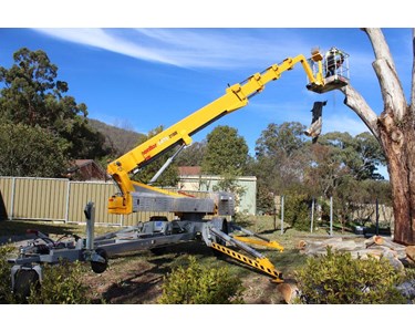 Omme - 2100E - 21m Trailer Mounted Lift