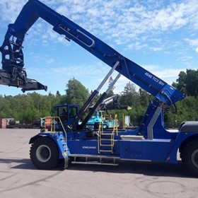 Container Reach Stacker | Barge handling reach stackers