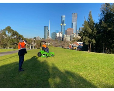 Conquest - Electric Zero Turn Ride-On Mower | SDM60