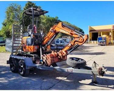 Hitachi - Used Excavator & Trailer | ZX17U-5A
