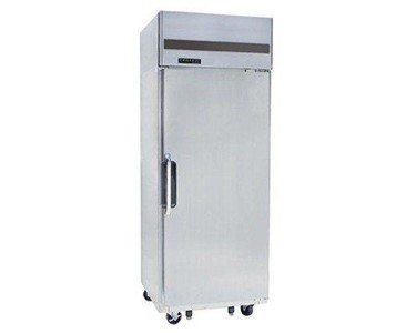 Skope - 1 Solid Door Upright Non-GN Freezer | BC074-1FOOS-E