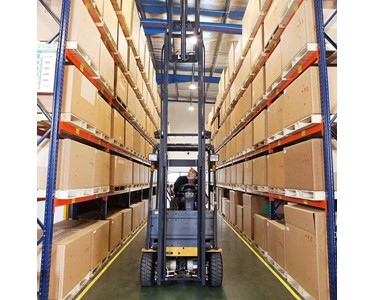 Cat - 3-Wheel Electric Forklift  | 1.3-2.0 Tonne