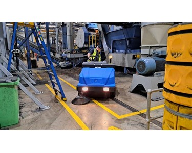 Conquest - Ride-On Industrial Floor Sweeper HD120-D