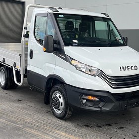 Tray Truck | Daily 45C18 Tradie Made