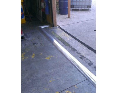 Spilltek - Aluminium Floor Bunding