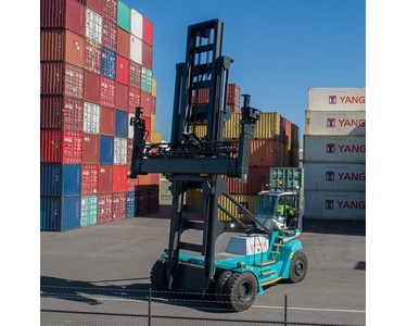 Konecranes - Empty Container Handler | 3-8 High
