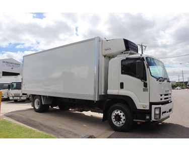 Isuzu - Used Refrigerated Truck | F Series FVD 1000