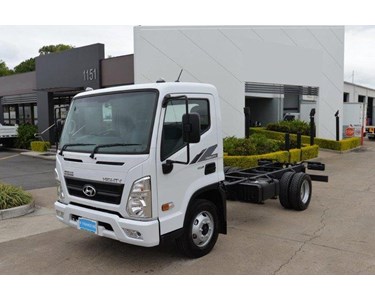 Hyundai - EX6 SWB Cab Chassis Truck
