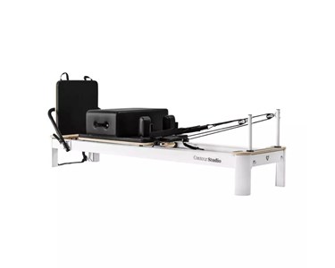 Contour Studio Commercial Pilates Reformer Machine / Black