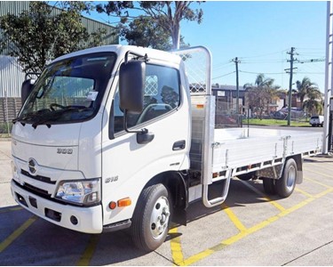 Hino - Tray Truck | 300 Series 616 (White) HAP4569