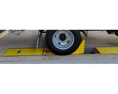SAFETECH - In-Ground Wheel Chock