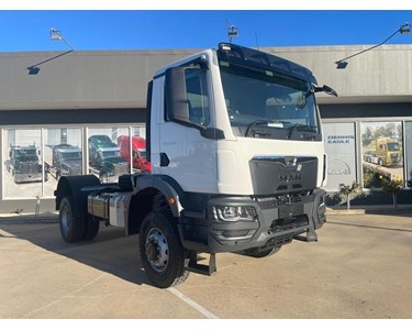 Cab Chassis Truck | TGM 18.320 4X4 Manual Spreader Spec