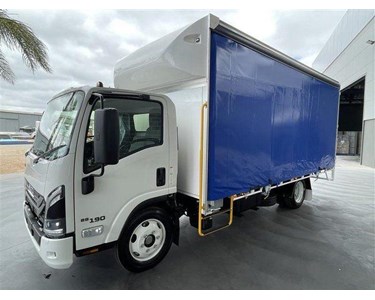 Isuzu - Tautliner Truck | 8 Pallet NQR 88-190 AM D42 