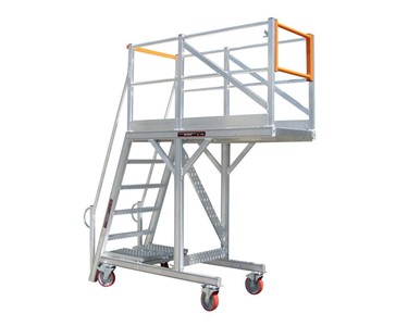 Mobile Access Platform | End Cantilever Engine Bay Access Platform