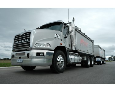 Mack - Used Tipper Truck | 2016 Granite Tipper Truck & Dog Combination