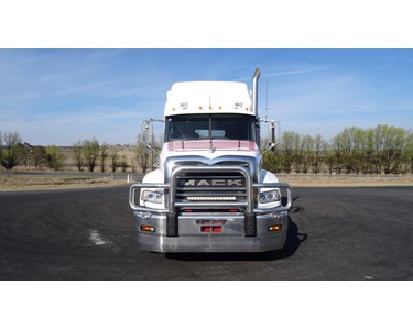 Mack - Used Prime Mover | CMMT 2013