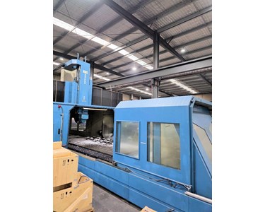 Nicolas Correa - 2001 Rapid 50, 5 Axis Gantry Mill