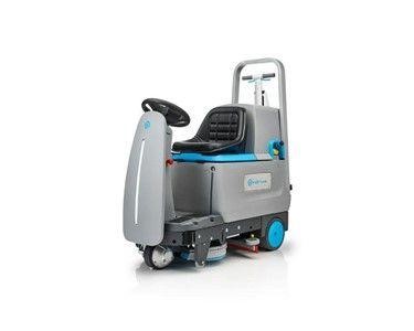 i-team - Ride On Scrubber | i-drive 