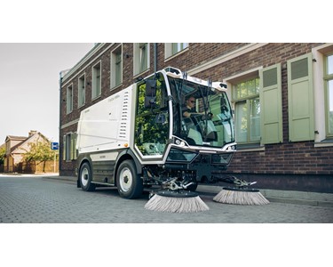 Bucher Municipal - Compact sweeper | CityCat VR50e