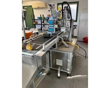 Delahenty Machinery - Label Applicating Machine [Second hand]