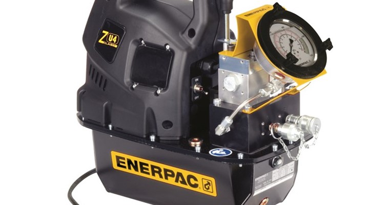 The S11000 torque wrench was actuated by a was actuated by an Enerpac ZU4 torque wrench pump