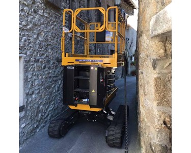 Athena - Bi-levelling Tracked Scissor Lift 870 | 7.9 m 