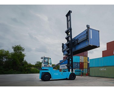 Konecranes - Electric Empty Container Handler