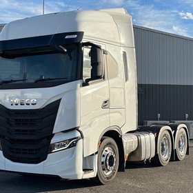 S-Way AS700 Prime Mover 550HP 6x4