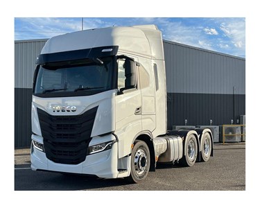 Iveco - S-Way AS700 Prime Mover 550HP 6x4