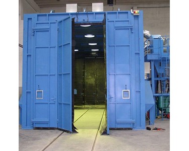 Superior - Shotblasting Machine | SUPERIOR EdgeBlast Manual Shotblasting Chamber