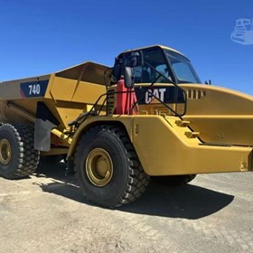 Used Dump Truck 2007 740 