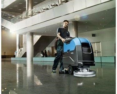 Conquest - Deluxe Electric Walk-behind Floor Scrubber | Maxima 50Bt Plus 