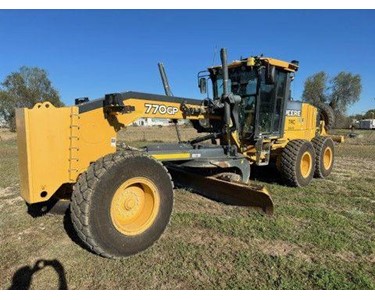 Used Motor Grader | Vermeer