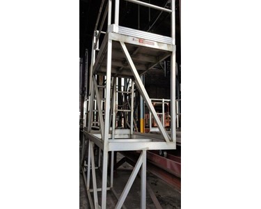 Mobile Access Platform | Dual Level Train Platform for Maintenance