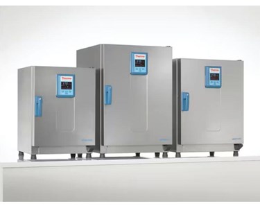 Thermo Scientific - Heratherm™ Advanced Protocol Security Microbiological Incubator 702 L