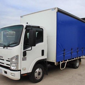 Used Curtainsider Truck | NPR 200/275