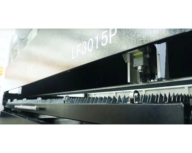 GWEIKE - Compact Sheet Metal Cutting Fiber Laser | LF3015P Pro