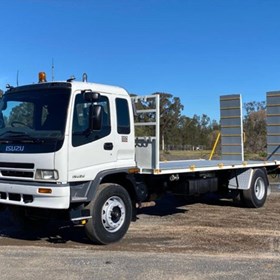 Used Beavertail Truck | 2004 ISUZU FVR950 