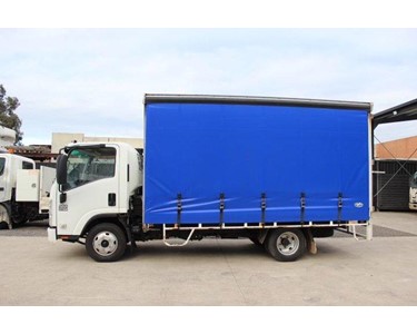 Isuzu - Used Curtainsider Truck | NPR 200/275