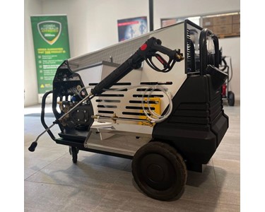 Hot & Cold Water High Pressure Cleaner on Wheels